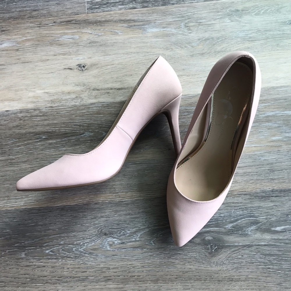 Jessica Simpson pump shoes almost new